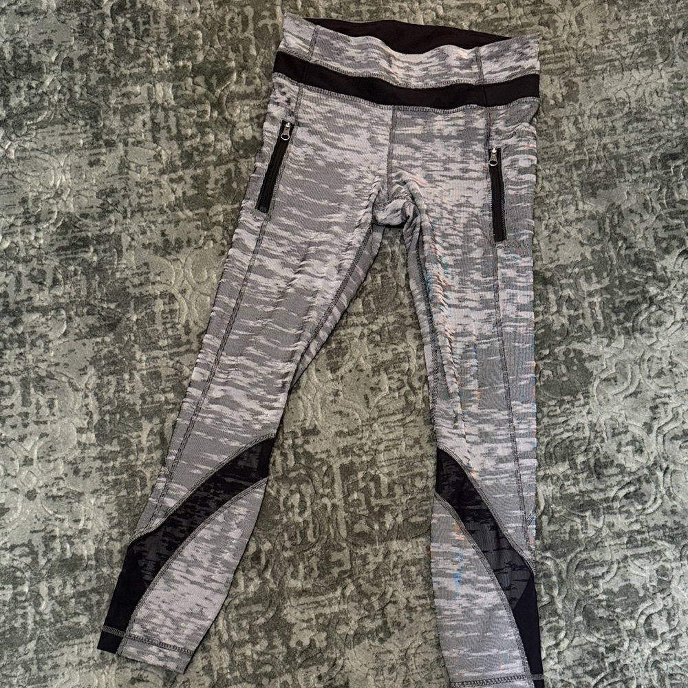 Lululemon Inspire Tight II 25” Leggings